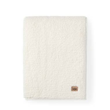 Throw best sale blanket ugg